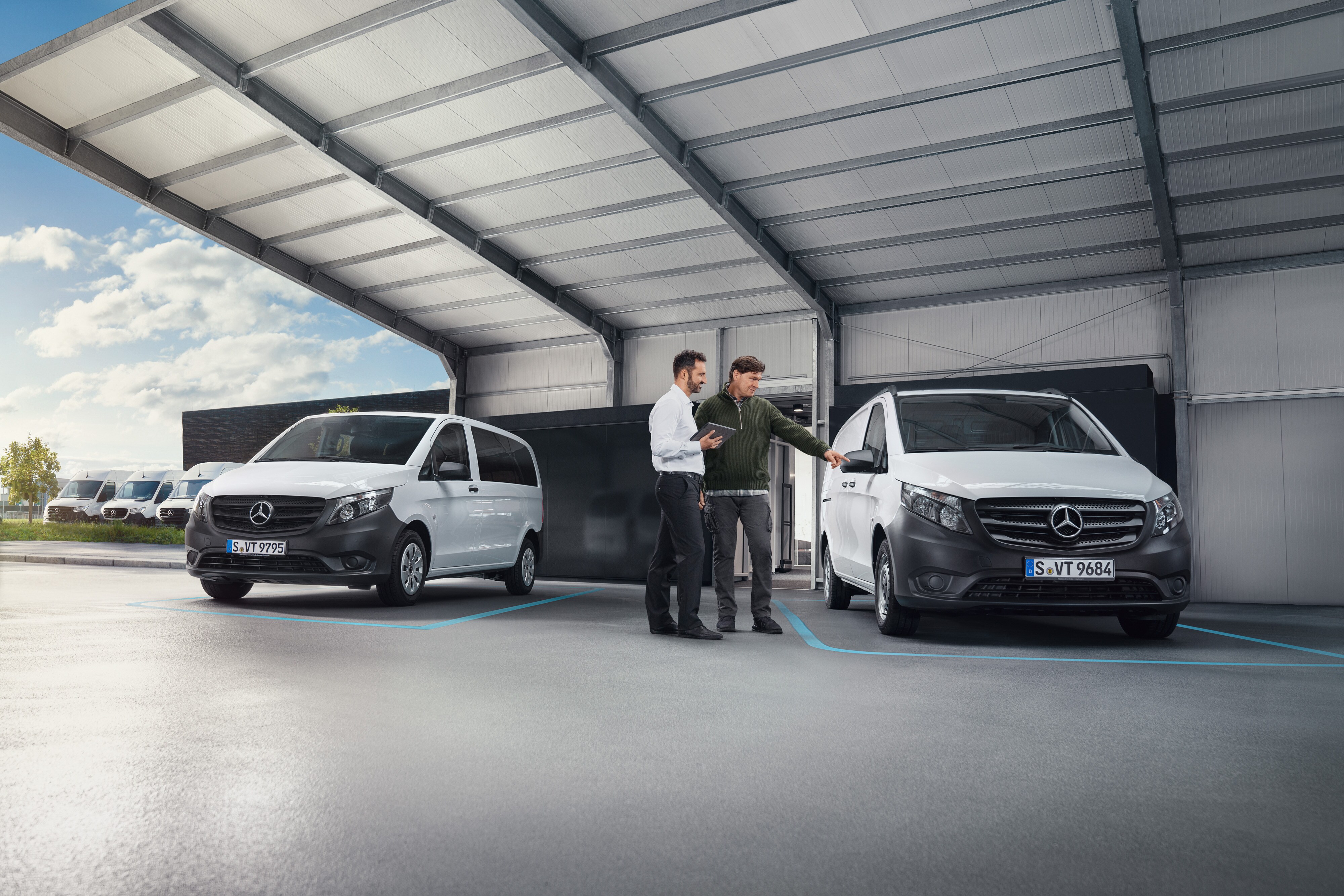 Mobilitätslösungen | Mercedes-Benz Transporter. Mercedes-Benz Kundenannahme mit Fahrzeugannahme für individuelle Mobilität durch persönlichen Service vor Ort.