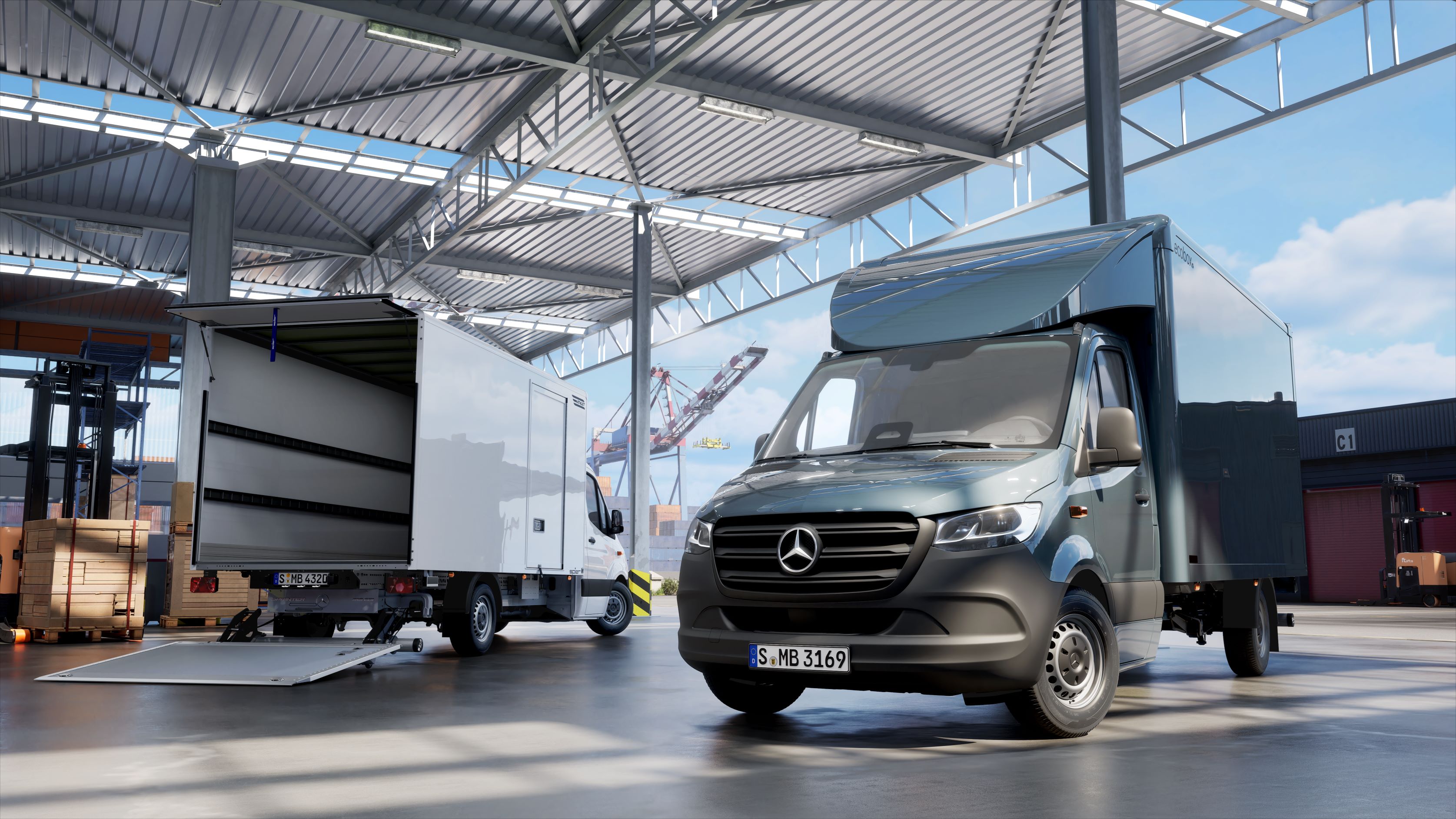 VanSolution | Sprinter | Mercedes-Benz Zwei Mercedes-Benz Sprinter mit Kofferaufbauten.